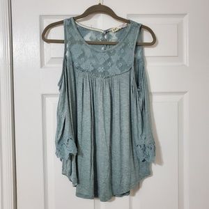 Cold shoulder top